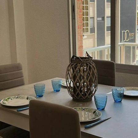 דירות בנידורם Apartamento Centrico Y En Primera Linea De Playa מראה חיצוני תמונה