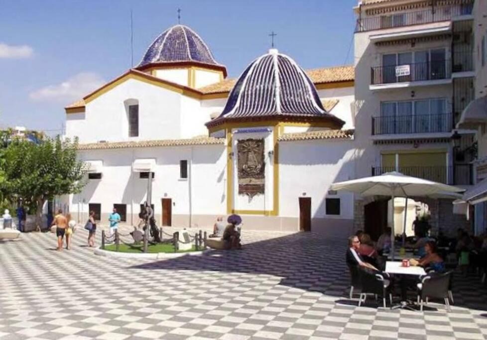 דירות בנידורם Apartamento Centrico Y En Primera Linea De Playa מראה חיצוני תמונה