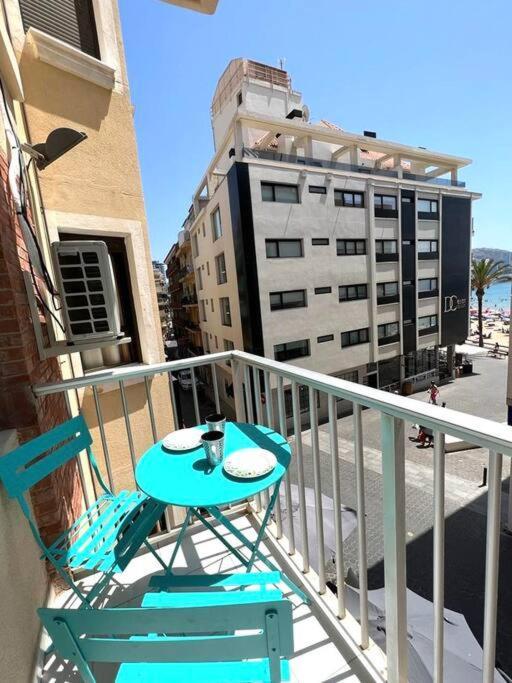 דירות בנידורם Apartamento Centrico Y En Primera Linea De Playa מראה חיצוני תמונה