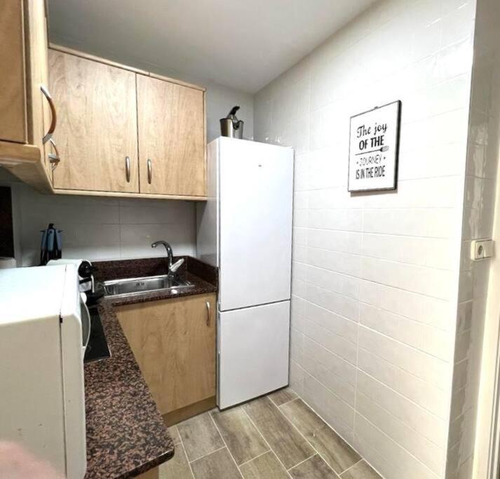 דירות בנידורם Apartamento Centrico Y En Primera Linea De Playa מראה חיצוני תמונה
