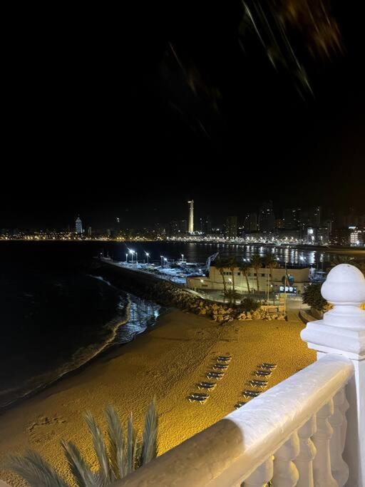 דירות בנידורם Apartamento Centrico Y En Primera Linea De Playa מראה חיצוני תמונה