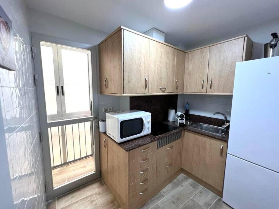 דירות בנידורם Apartamento Centrico Y En Primera Linea De Playa מראה חיצוני תמונה